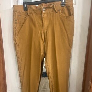 Straight Leg Women’s Jeans in Mustard